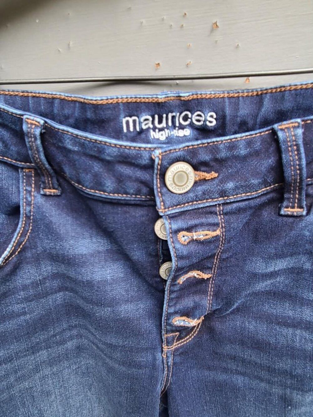 Maurices High Rise Button Fly Jeans size Large Short - Picture 2 of 9